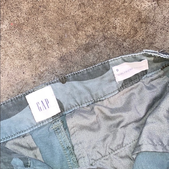 GAP CAMO PANTS - Picture 2 of 2